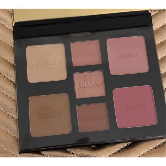 MILANI - NWT - All-Inclusive Eye, Cheek & Face Palette. 110 Light - Medium - Picture 13 of 16